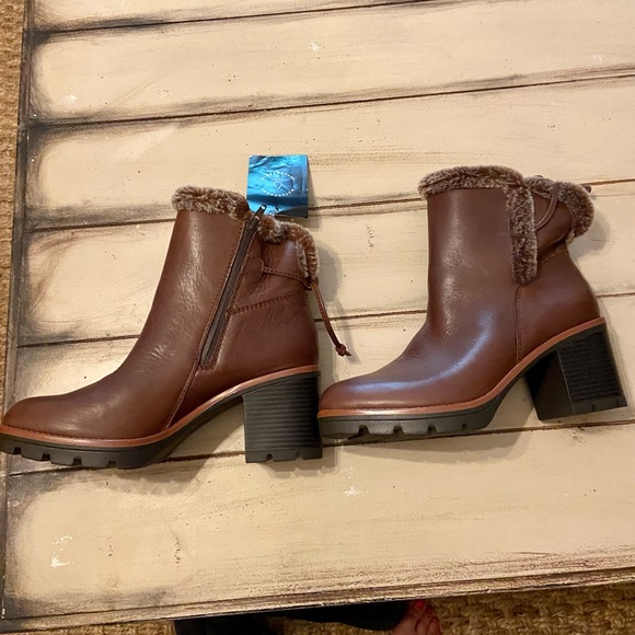 naturalizer valene boots